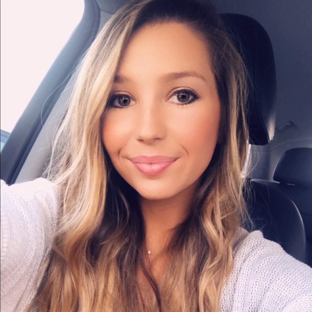 Meet your Posher, Makenzie